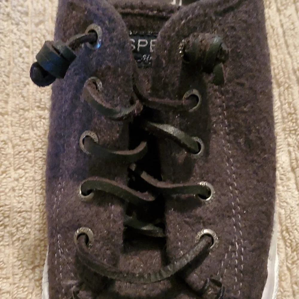 Shoes - Picture 4 of 4